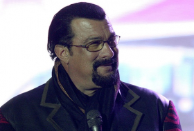 Actor Steven Seagal to receive Russian passport at meeting with Putin